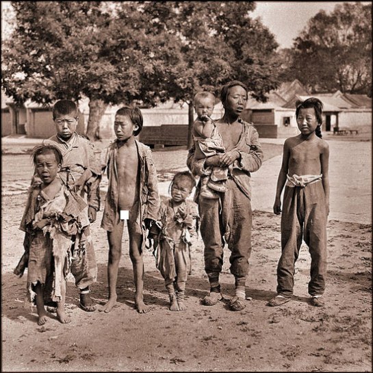 Beggars, Beihai Park [c1917-1919] Sydney D. Gamble