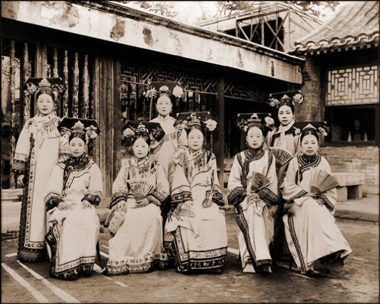 Manchu Ladies Of The Palace [c1910-1925] Frank & Frances Carpenter
